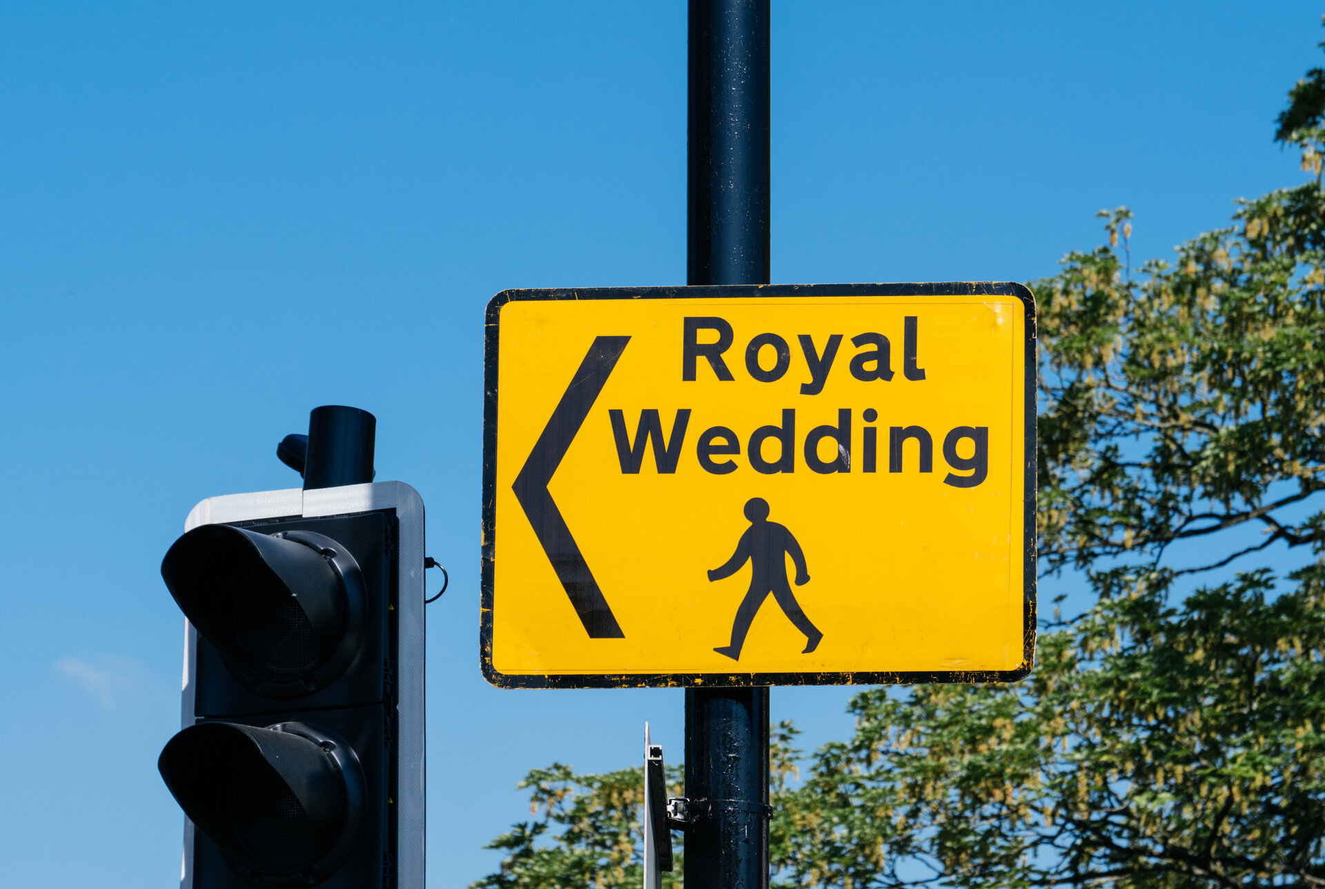 Schild mit Royal Wedding